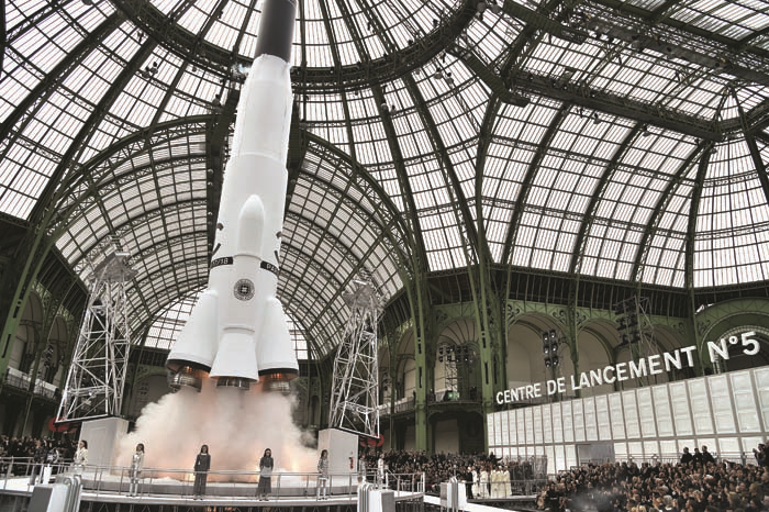 YILIN EN İLGİ ÇEKİCİ MODA ŞOVLARI