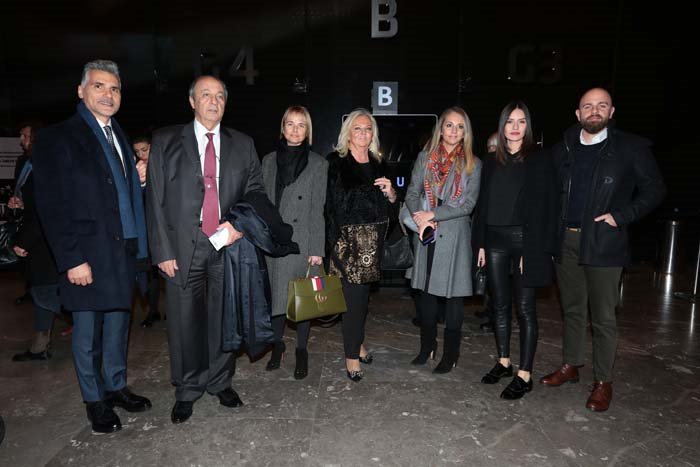 ÖZİLHAN AİLESİ MÜZİKALDEYDİ