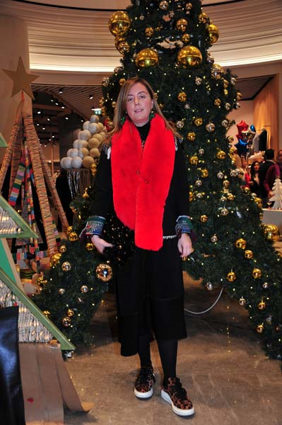 DEMET SABANCI GALERIES LAFAYETTEDE YENİ YILI KUTLADI