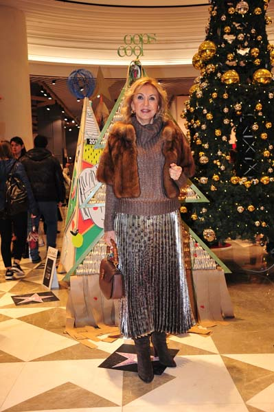 DEMET SABANCI GALERIES LAFAYETTEDE YENİ YILI KUTLADI