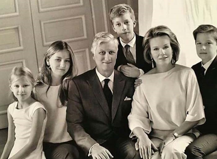 KRALİYETİN YILBAŞI KARTLARI