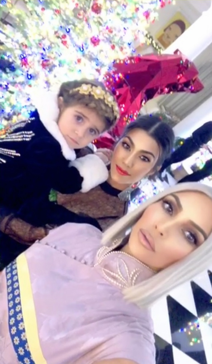 KARDASHIANLARIN YILBAŞI PARTİSİ