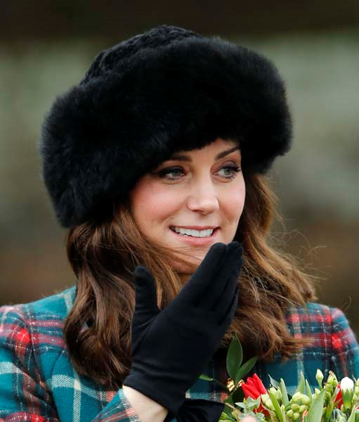 KATE MIDDLETON VE MEGHAN MARKLE AYNI KAREDE