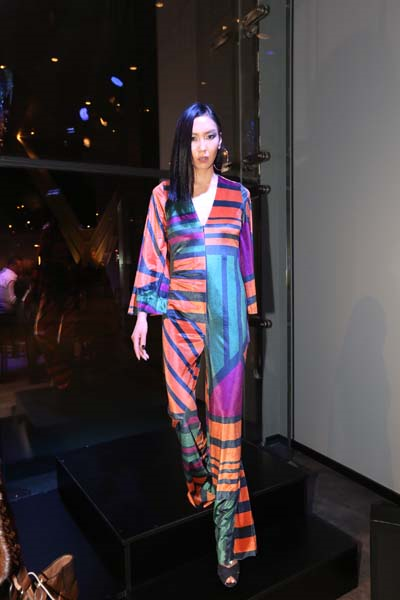 ATIL KUTOĞLU'NDAN VİYANA ESİNTİLİ YENİ YIL DAVETİ