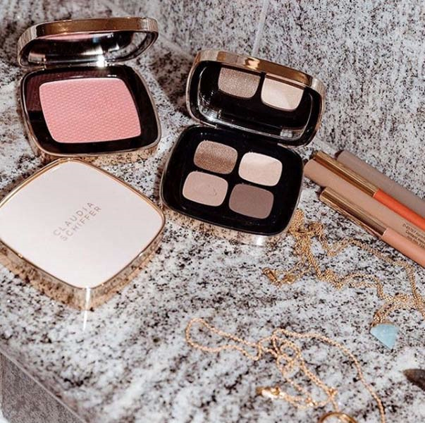 CLAUDIA SCHIFFER KENDİ MAKYAJ MARKASINI YARATTI