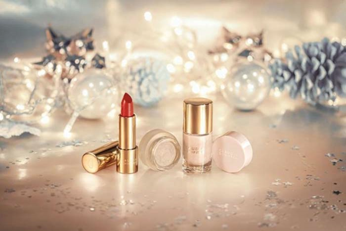 CLAUDIA SCHIFFER KENDİ MAKYAJ MARKASINI YARATTI