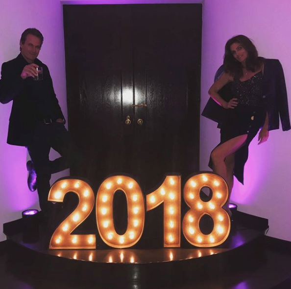 ÜNLÜ YILDIZLAR VE CEMİYET 2018İ NASIL KUTLADI?