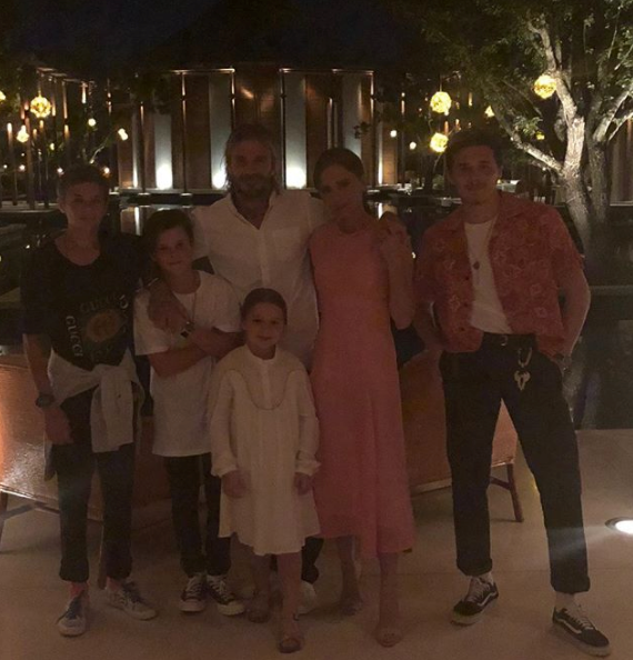 ÜNLÜ YILDIZLAR VE CEMİYET 2018İ NASIL KUTLADI?