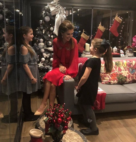 ÜNLÜ YILDIZLAR VE CEMİYET 2018İ NASIL KUTLADI?