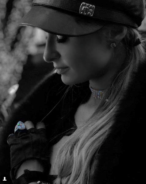 PARIS HILTON ASPENDE NİŞANLANDI!