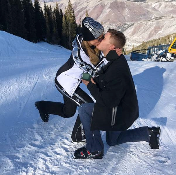 PARIS HILTON ASPENDE NİŞANLANDI!