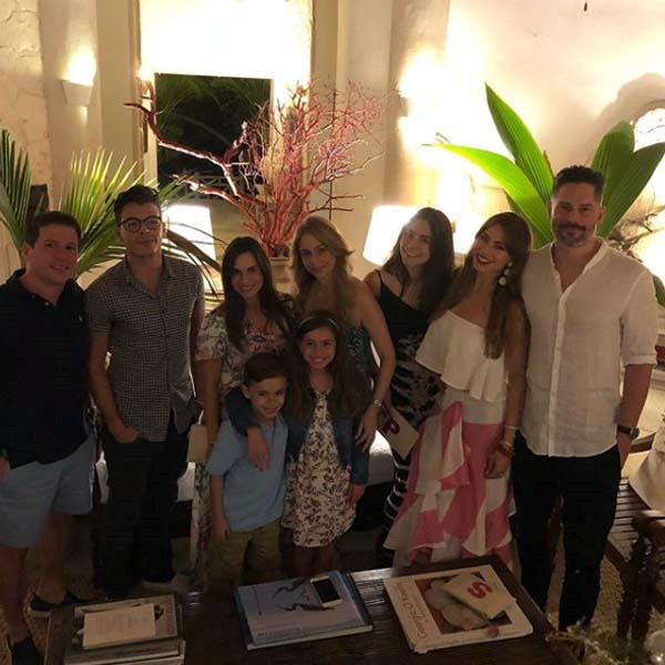 SOFIA VERGARANIN SANTA CRUZ DE LA PALMA TATİLİ DEVAM EDİYOR