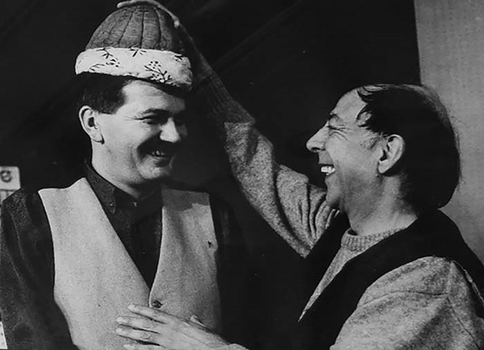 MÜNİR ÖZKUL HAYATA VEDA ETTİ