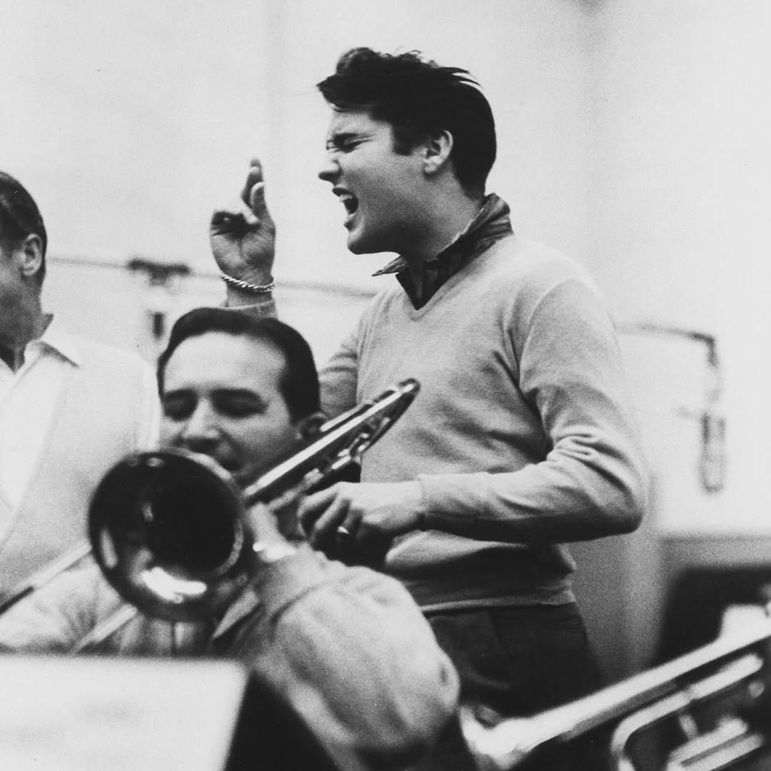 İYİ Kİ DOĞDUN ROCKN ROLLUN EFSANESİ