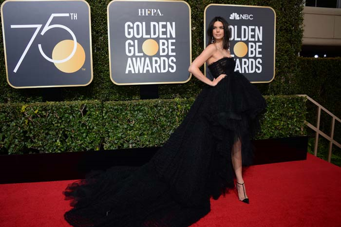 KENDALL JENNERA NE OLDU?