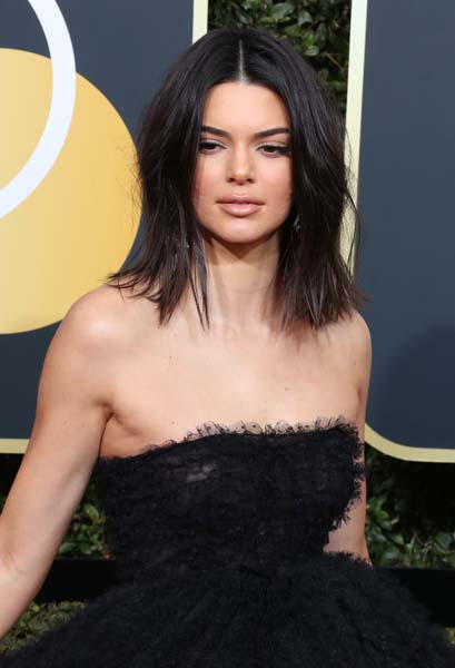 KENDALL JENNERA NE OLDU?