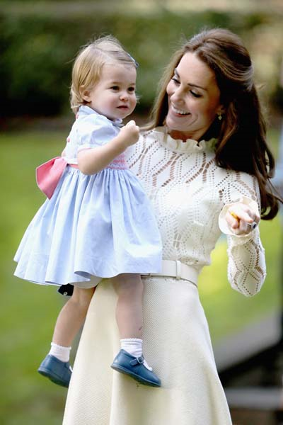 CAMBRIDGE DÜŞESİ CATHERINE YENİ YAŞINI KUTLUYOR