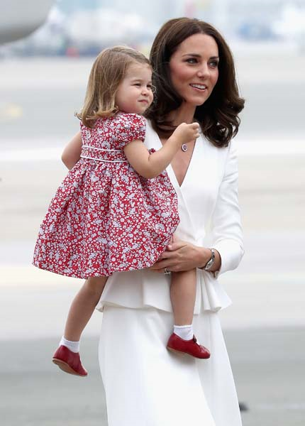 CAMBRIDGE DÜŞESİ CATHERINE YENİ YAŞINI KUTLUYOR