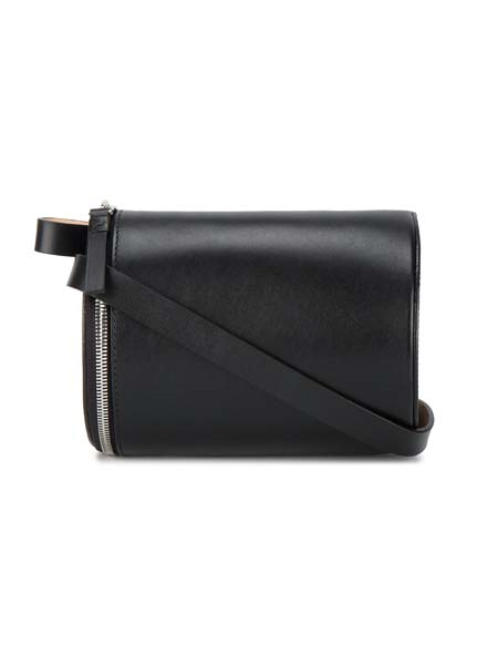 BEL ÇANTALARI SOKAĞI ELE GEÇİRDİ