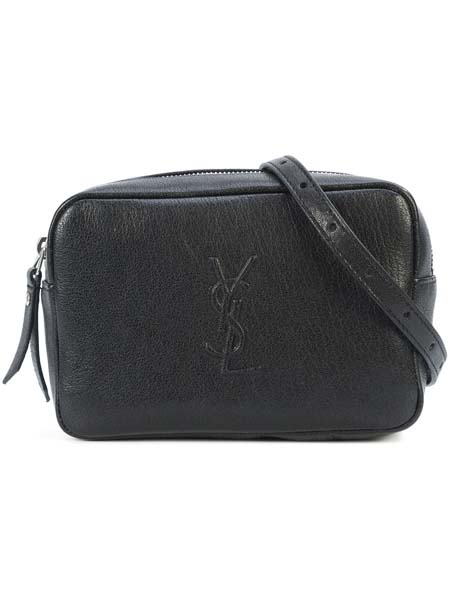 BEL ÇANTALARI SOKAĞI ELE GEÇİRDİ