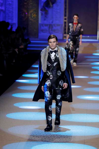 DOLCE & GABBANA 2019 SONBAHAR KIŞ DEFİLESİ