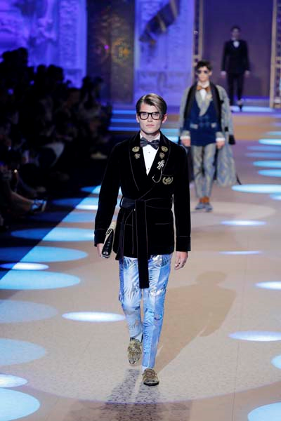 DOLCE & GABBANA 2019 SONBAHAR KIŞ DEFİLESİ