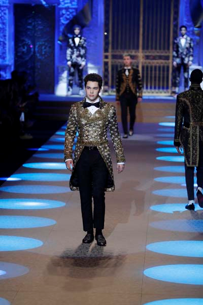 DOLCE & GABBANA 2019 SONBAHAR KIŞ DEFİLESİ