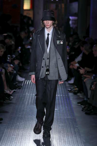 PRADA 2019 SONBAHAR KIŞ DEFİLESİ