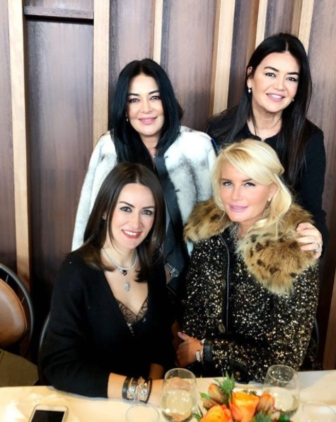 BEGÜM ŞEN, YAKIN ARKADAŞLARININ DOĞUM GÜNÜNDE