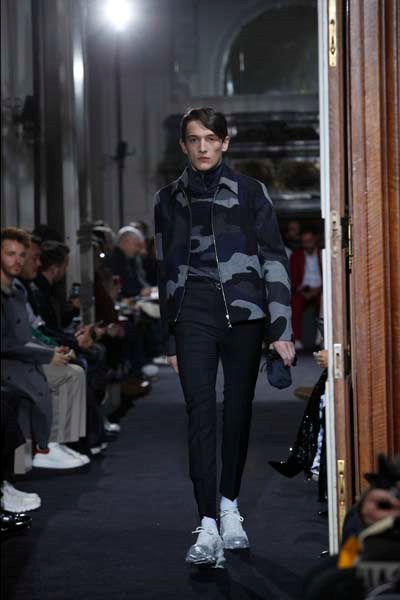 VALENTINO 2019 SONBAHAR KIŞ DEFİLESİ