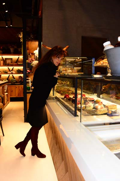 RONIT HAKKO, TATLI MOLASINDA