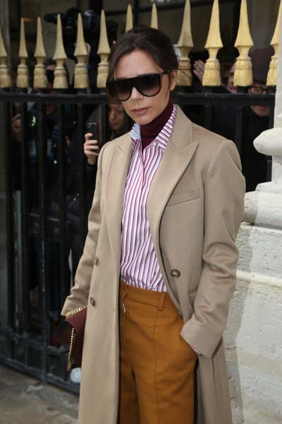 NAOMI CAMPBELL VE KATE MOSS PODYUMA ÇIKTI