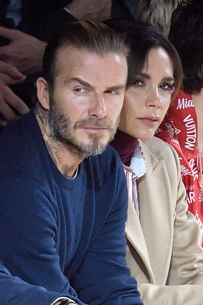 NAOMI CAMPBELL VE KATE MOSS PODYUMA ÇIKTI