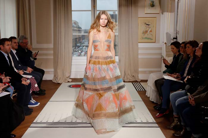 SCHIAPARELLI 2018 İLKBAHAR/YAZ HAUTE-COUTURE DEFİLESİ