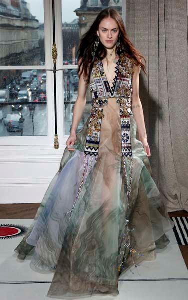 SCHIAPARELLI 2018 İLKBAHAR/YAZ HAUTE-COUTURE DEFİLESİ