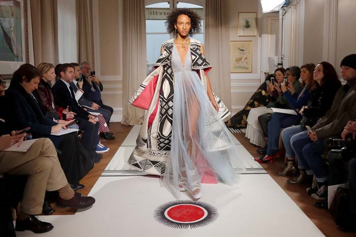 SCHIAPARELLI 2018 İLKBAHAR/YAZ HAUTE-COUTURE DEFİLESİ
