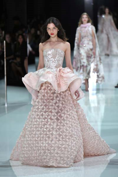 RALPH & RUSSO, HAUTE COUTURE 2018 İLKBAHAR-YAZ KOLEKSİYONU