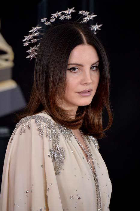 LANA DEL REYİN YILDIZ ŞEKLİNDEKİ SAÇ AKSESUARI