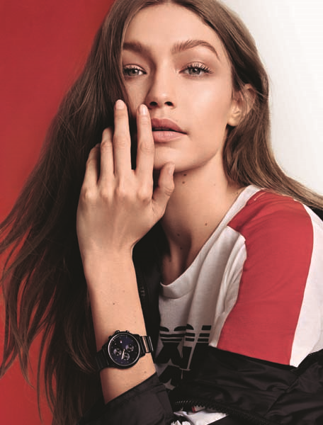 GIGI HADID TOMMY HILFIGER İŞ BİRLİĞİ 2018DE DE DEVAM EDİYOR