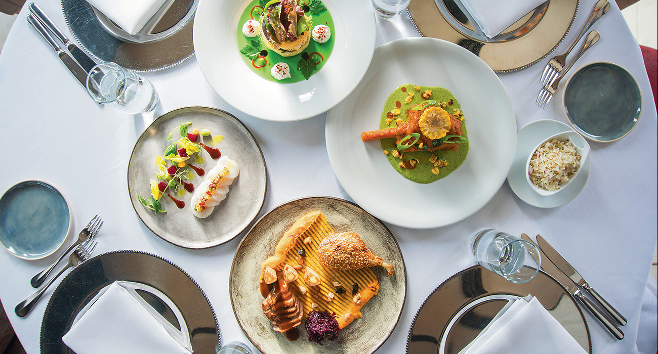 LEZZETİN ÇOK SESLİ DAVETKAR YORUMU