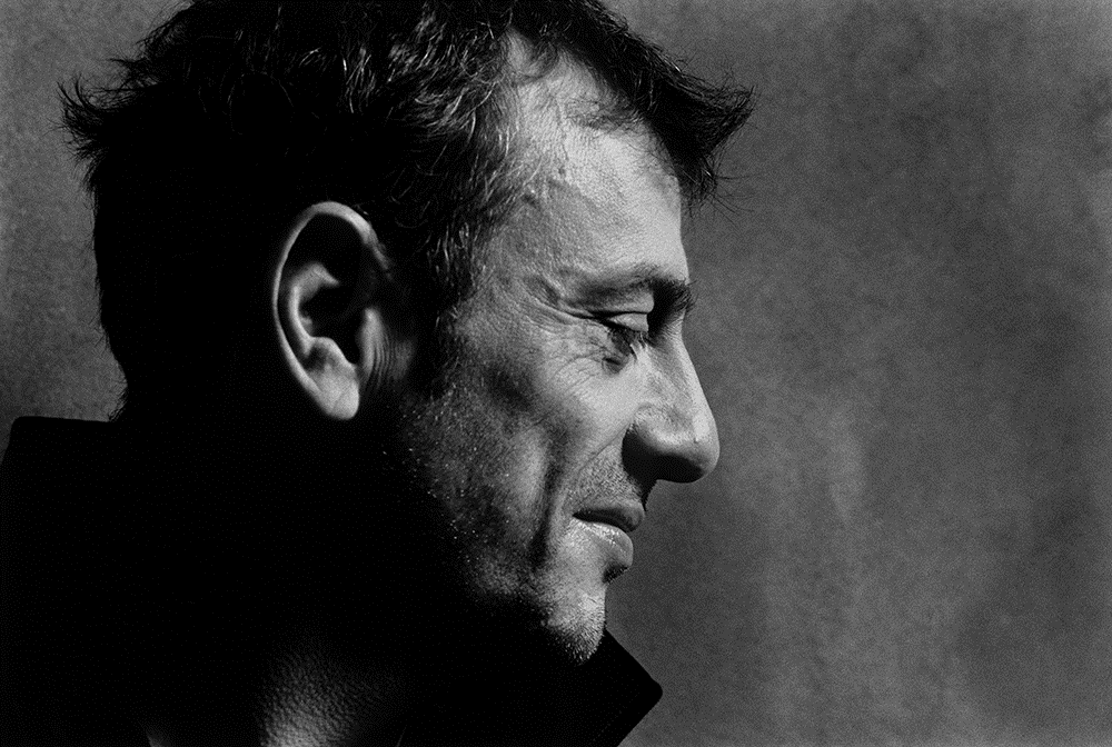 KUTLUĞ ATAMAN ESERLERİ HONG KONGDA