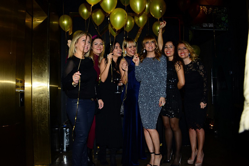 SELİN BOZKURT YENİ YAŞINI KUTLADI