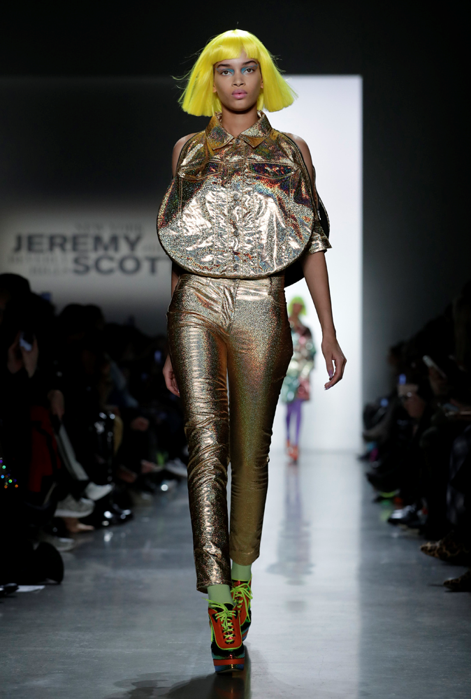 JEREMMY SCOTT  2018 SONBAHAR-KIŞ DEFİLESİ