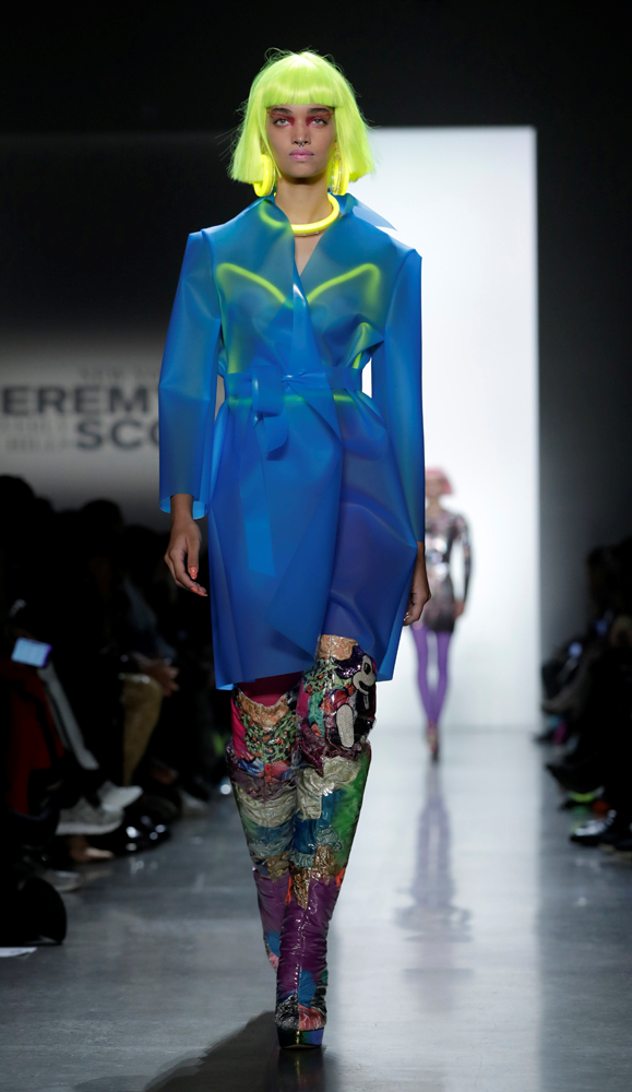 JEREMMY SCOTT  2018 SONBAHAR-KIŞ DEFİLESİ
