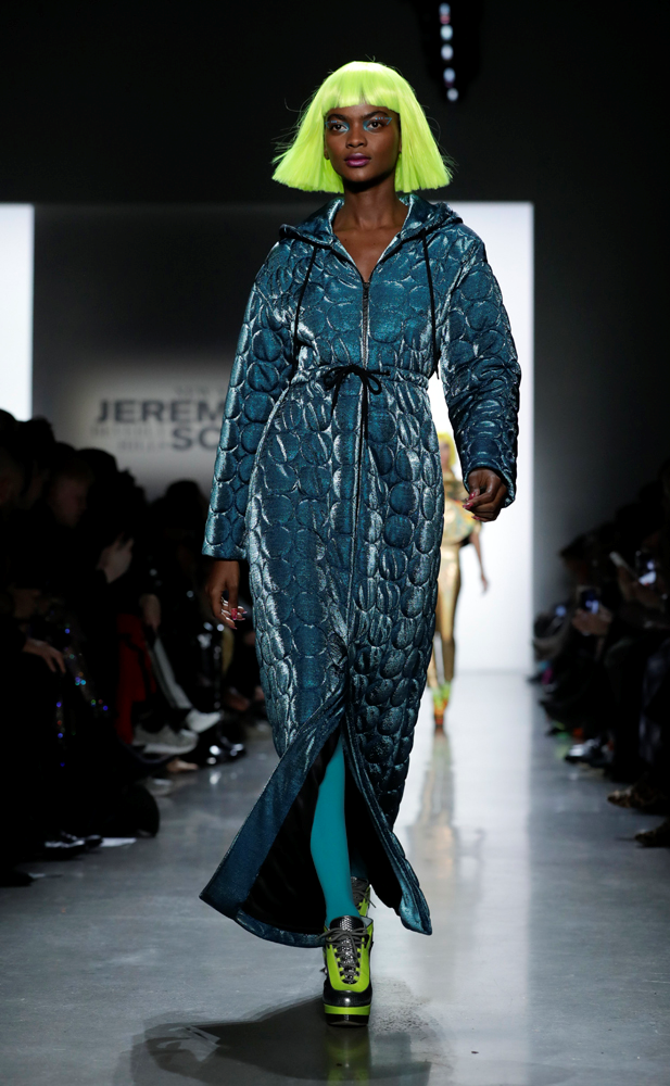 JEREMMY SCOTT  2018 SONBAHAR-KIŞ DEFİLESİ