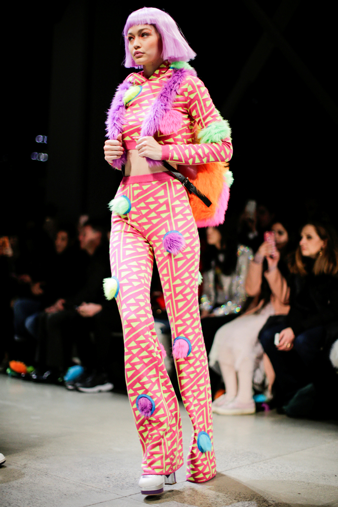 JEREMMY SCOTT  2018 SONBAHAR-KIŞ DEFİLESİ