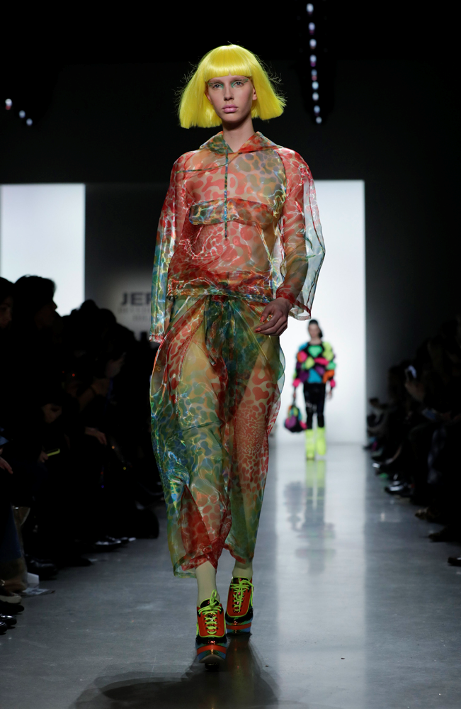 JEREMMY SCOTT  2018 SONBAHAR-KIŞ DEFİLESİ