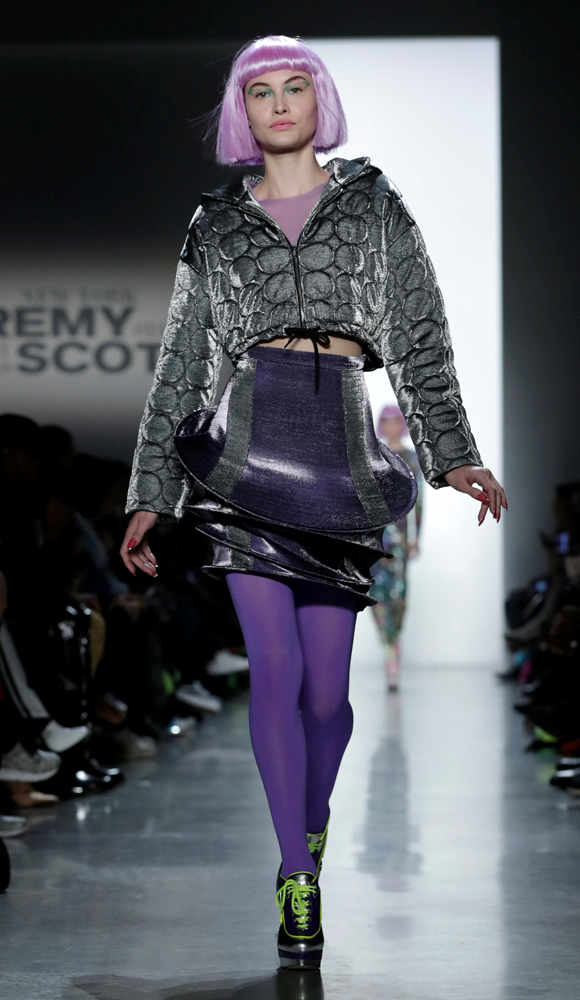 JEREMMY SCOTT  2018 SONBAHAR-KIŞ DEFİLESİ