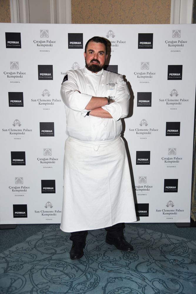 ÇIRAĞAN SARAYINDA GÖRKEMLİ DAVET