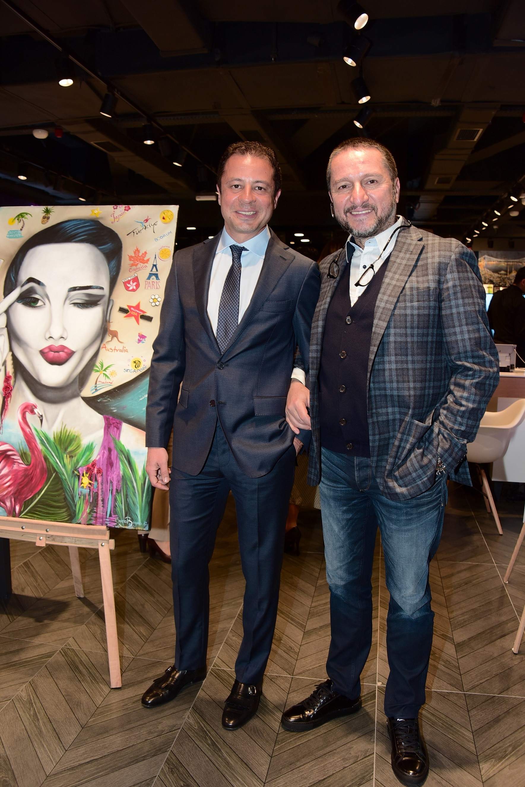 AKMERKEZDE GALERİ AÇILIŞI